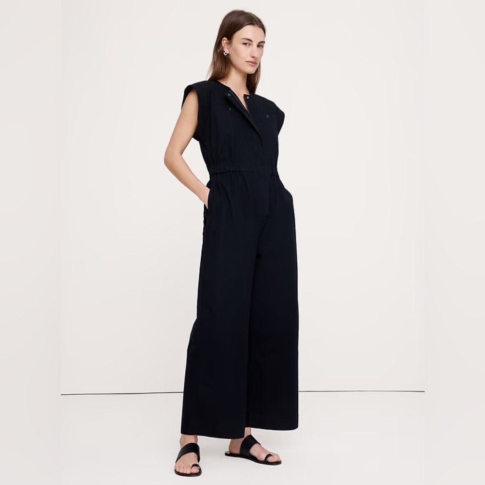NWT! Banana Republic Cotton Canvas Utility Jumpsuit - Size Medium 🖊️